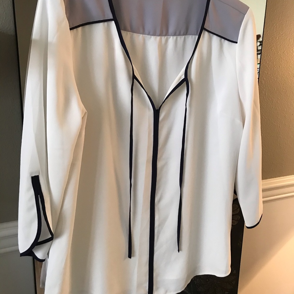 🌞 Cream Blouse with blue detailing